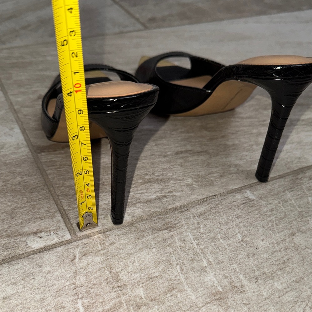 INC International Concepts Black and Gold Heels - Picture 6 of 8